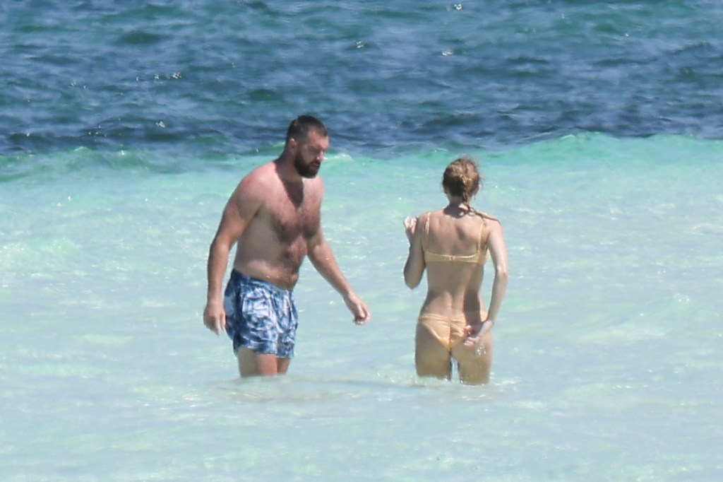 Taylor Swift and Travis Kelce 